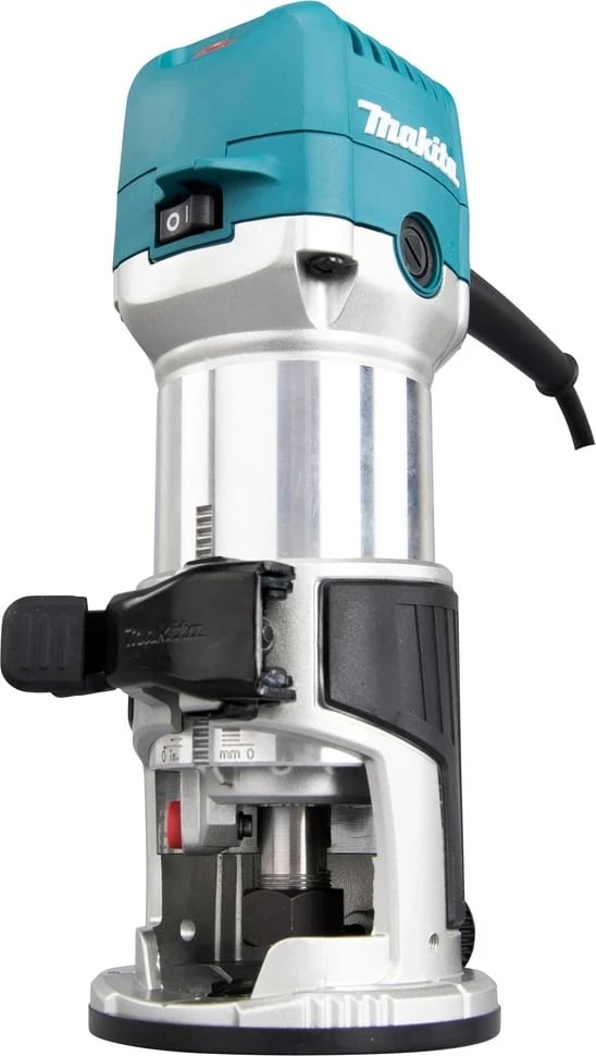 Makinë frezimi elektrike MAKITA RT0702C, e zezë