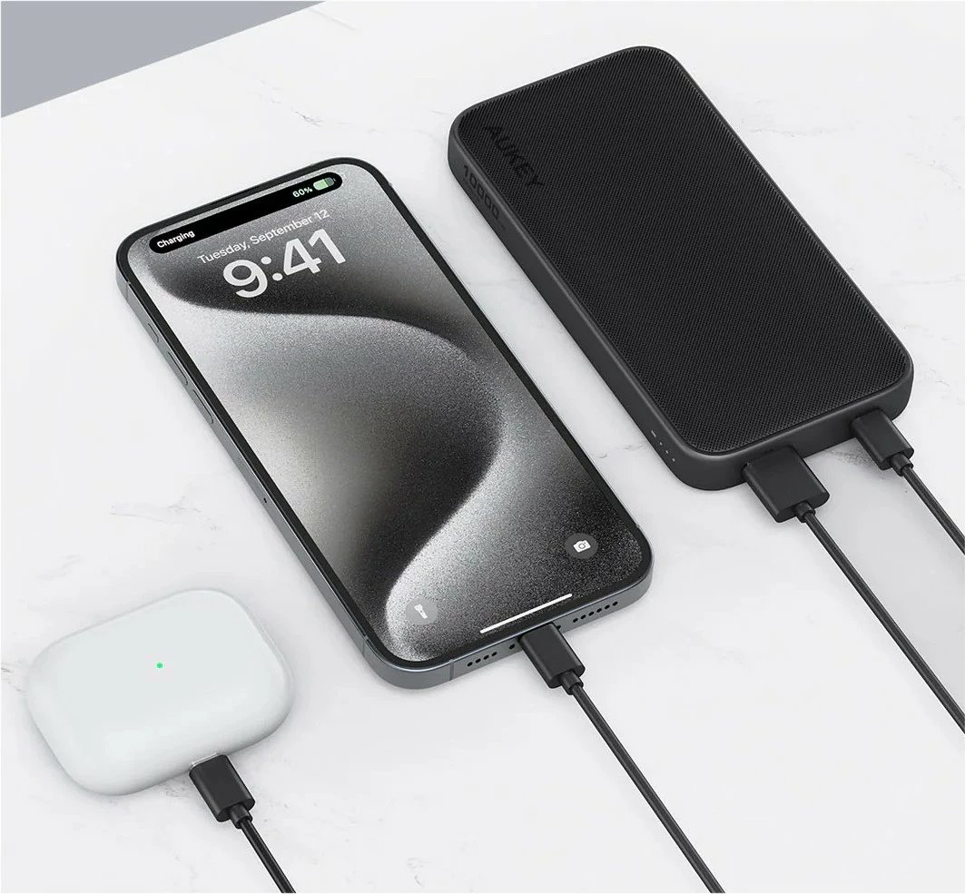 Power bank AUKEY PB-Y46P Spark Go, 10000mAh, 22.5W, 2xUSB, USB-C kabllo, Zi