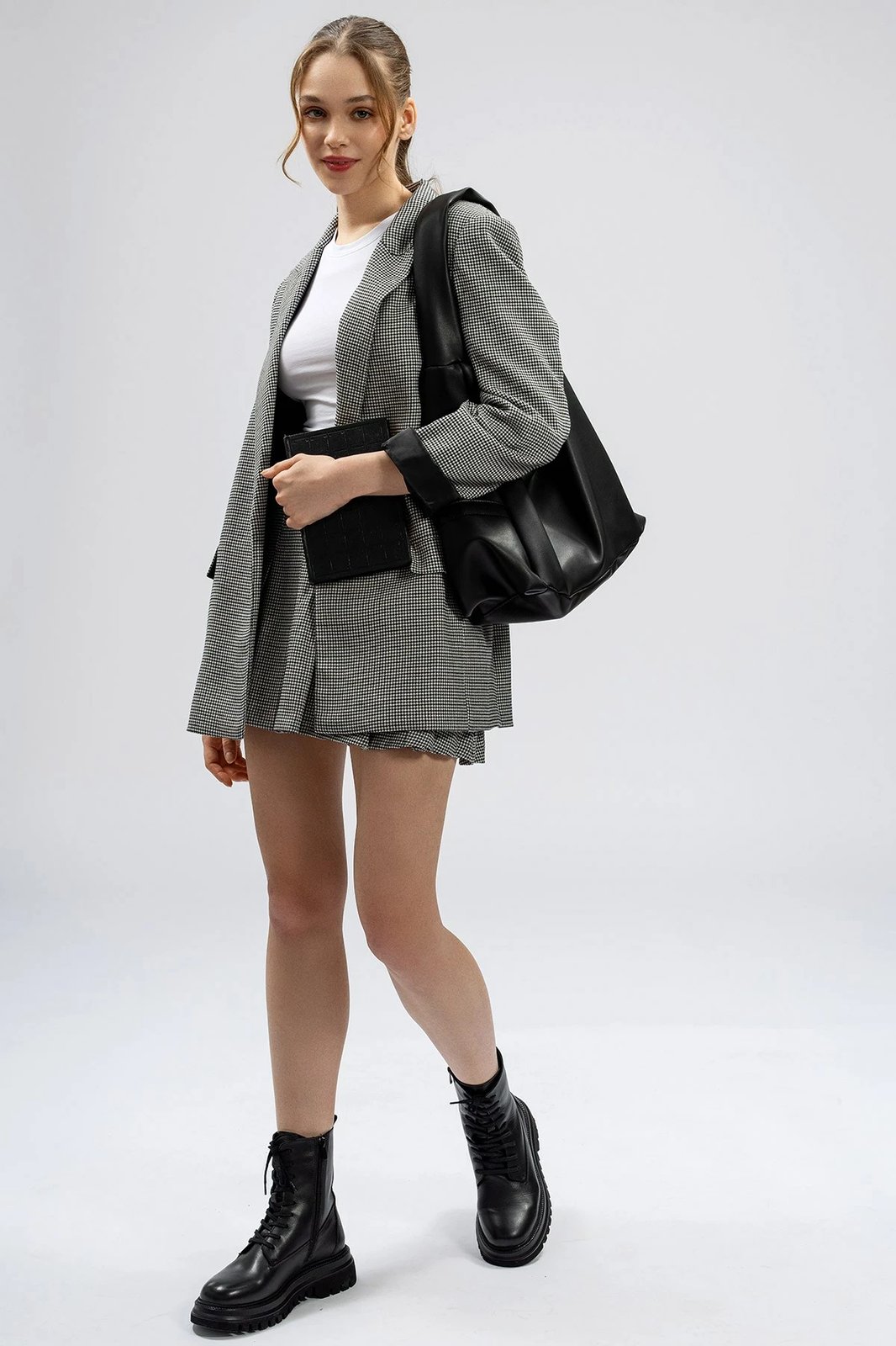 Çantë krahu Lucky Bees, e zezë, 1253