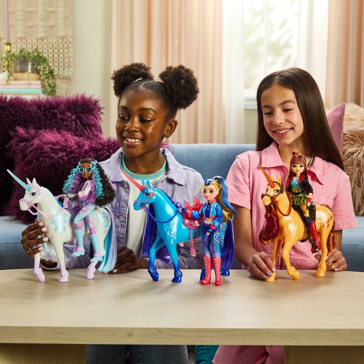 Kukull Unicorn Academy Fashion Valentina Spin Master 24 cm, për vajza, me aksesorë