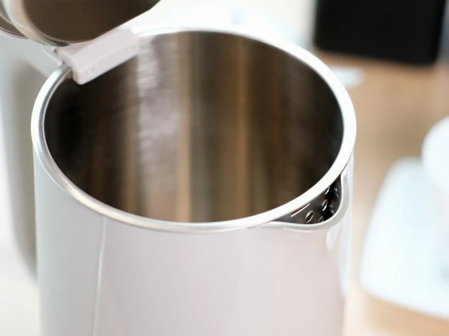 Vluese uji Eldom Neev, 1.7 l, 2200 W
