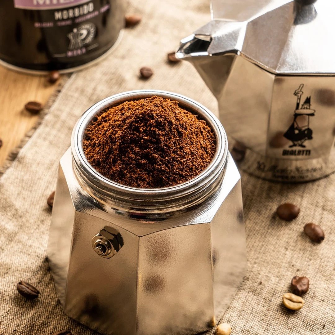 Aparat kafeje BIALETTI MOKA EXPRESS 18TZ, 900 ml argjendtë