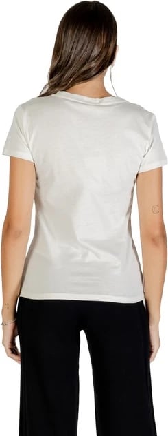 Maicë Liu Jo femra e bardhë