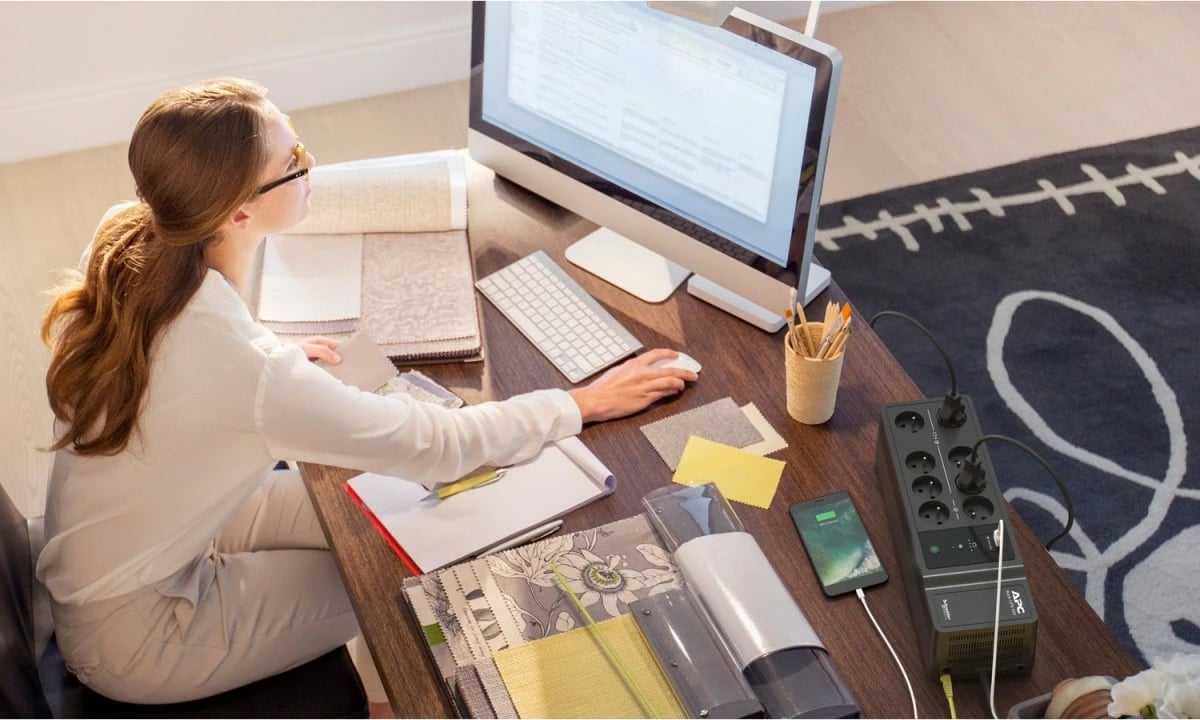 UPS APC BE500G2-FR Back-UPS, 500VA, 8 dalje, USB, e zezë