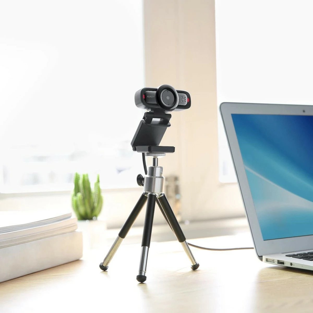 Webcam AUKEY PC-LM3, Full HD 1080p, Autofokus, Mikrofon stereo, E zezë