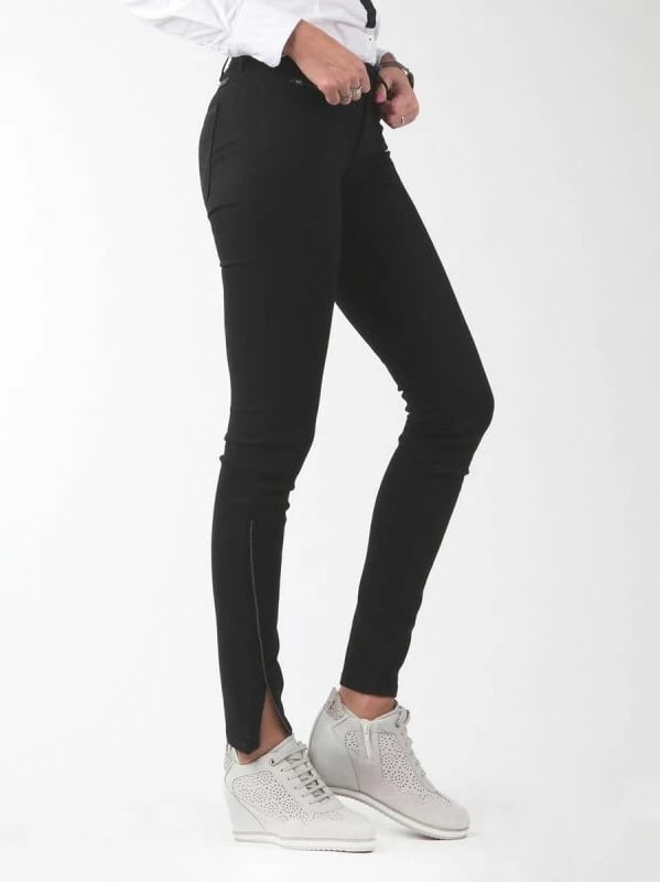 Pantallona jeans për femra Wrangler, të zeza