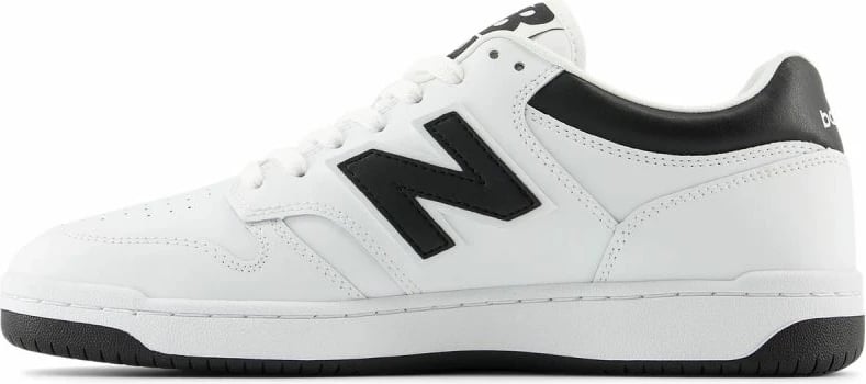 Atlete për meshkuj dhe femra New Balance, të bardha