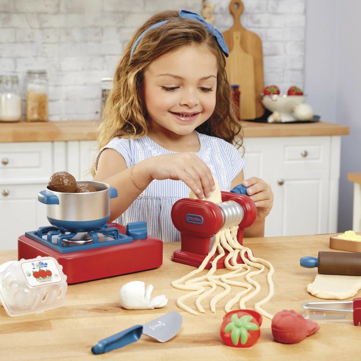 Set lojërash kuzhine Little Tikes Creative Chefs Italian Dinner Kit 643316-EUC, me tinguj gatimi dhe përgatitës makarone, plastike, AA, 3+ vjeç, Shumëngjyrësh, set