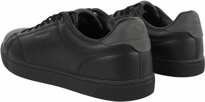 Atlete për meshkuj Wrangler, të zeza