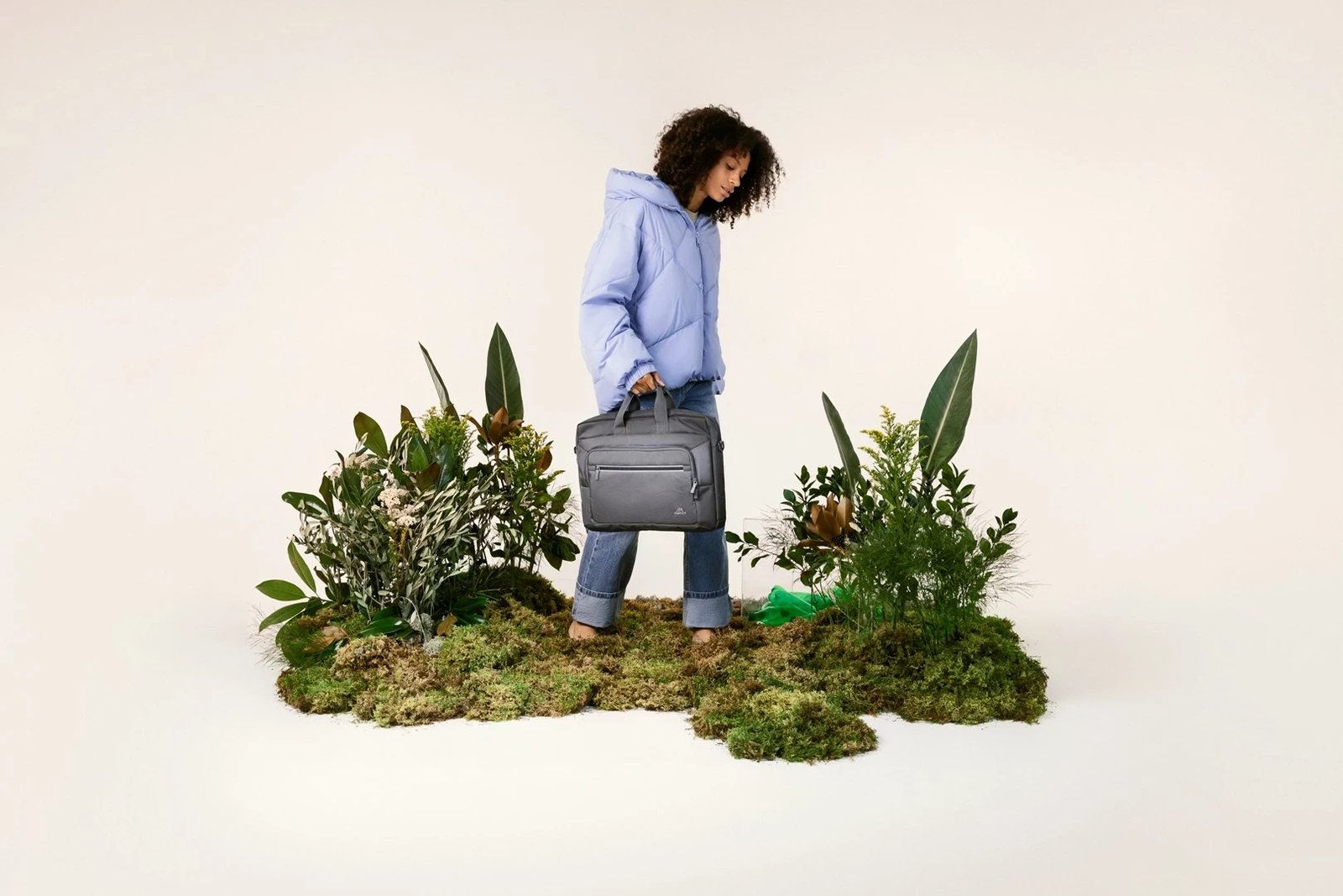 Çantë shpine për laptop RIVACASE, 7561 Alpendorf ECO, e zezë