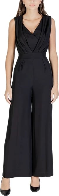 Kominoshe Rinascimento femra, e zezë