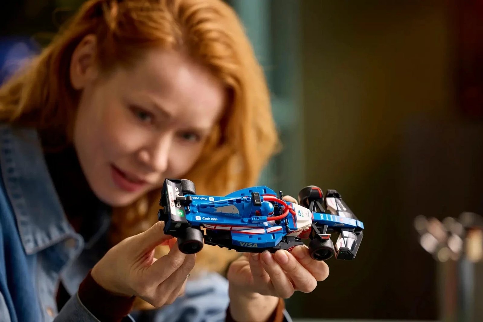 Set LEGO Speed Champions Visa Cash App RB VCARB 01, 248 pjesë, me minifigurë, Blu
