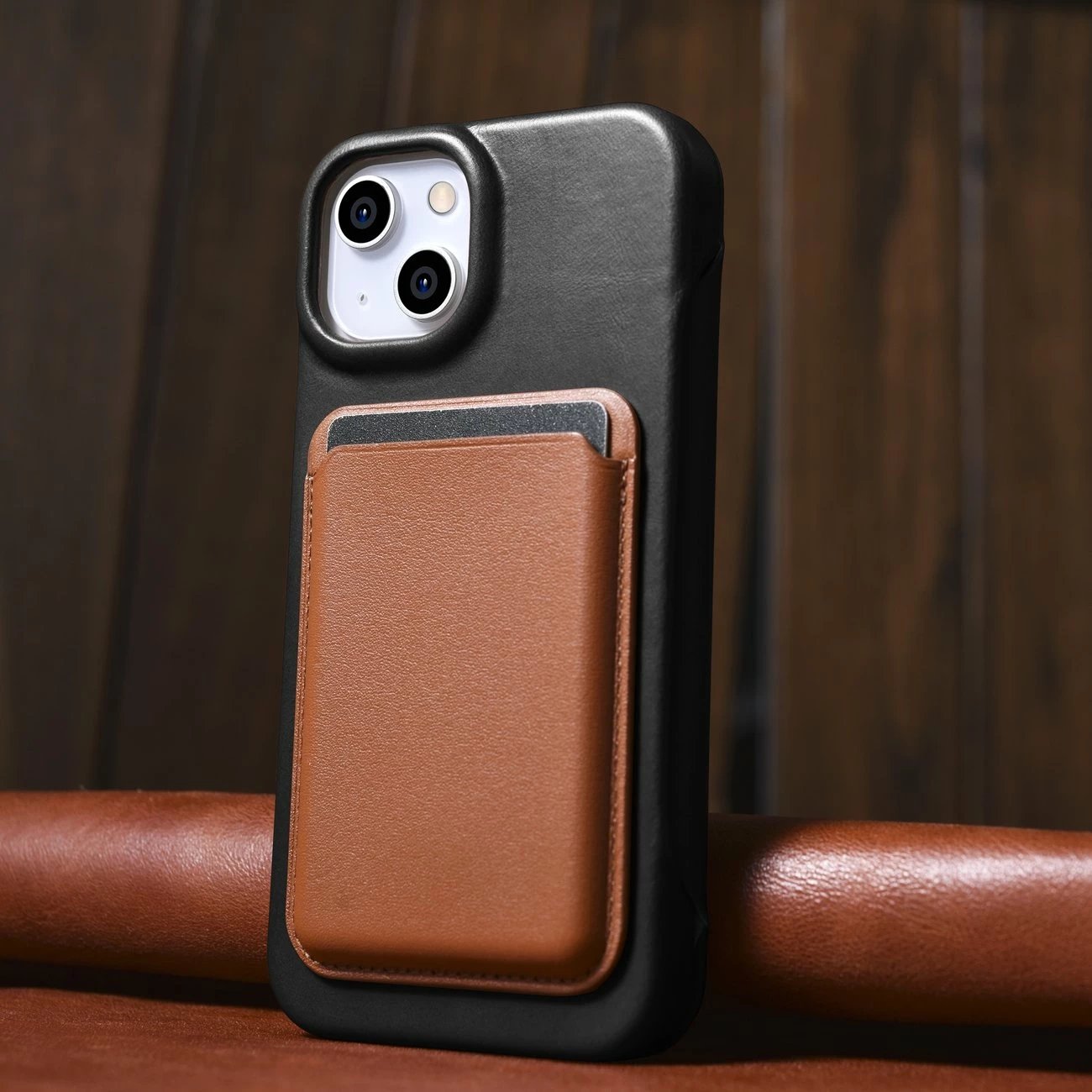 Mbështjellës iCarer Oil Wax Premium Leather Folio për iPhone 14 Plus, MagSafe, i zi Mbështjellës iCarer Oil Wax Premium Leather Folio për iPhone 14 Plus, MagSafe, i zi