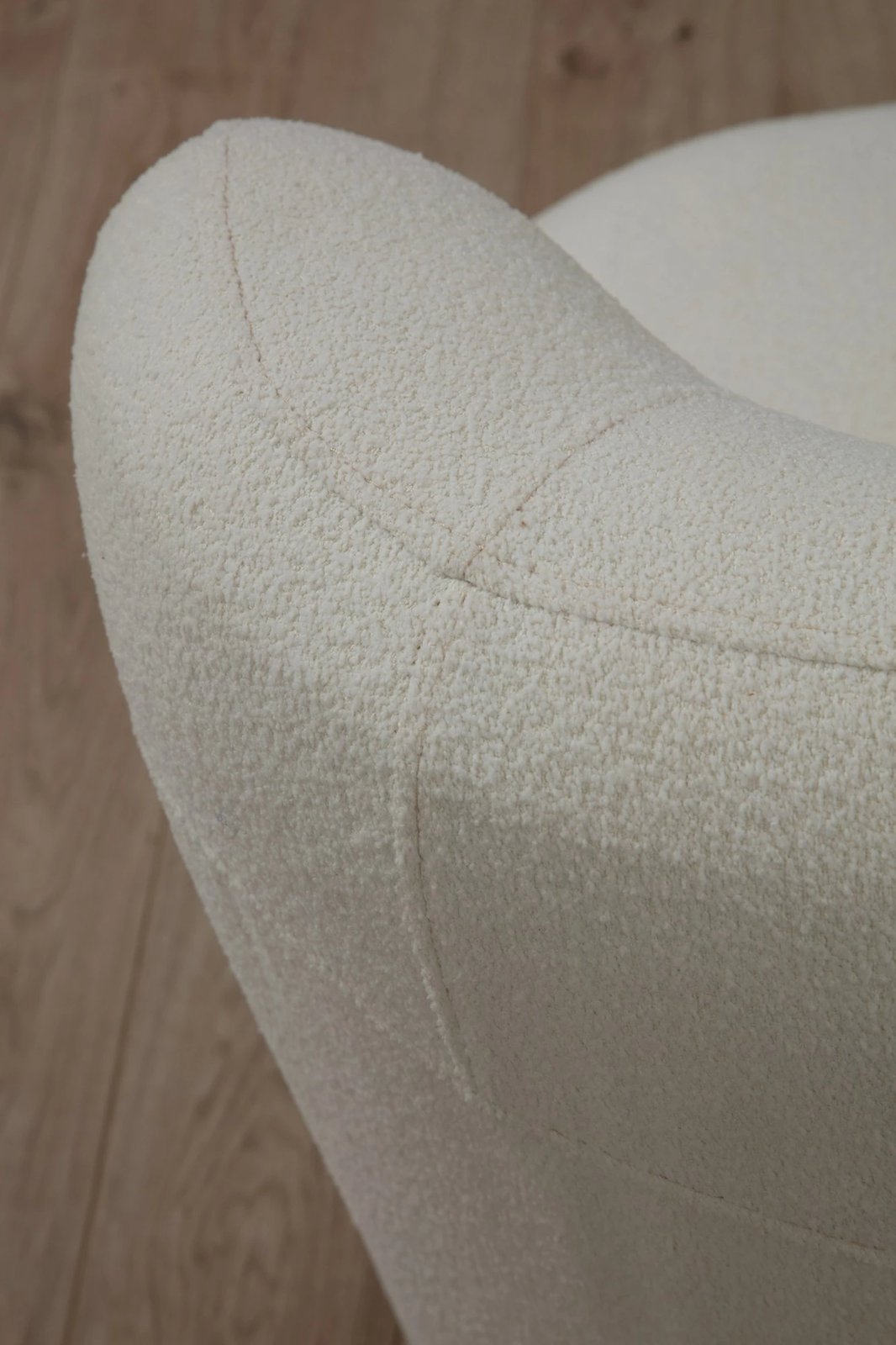 Karrige Wing Atelier del Sofa, Livorno, e bardhë
