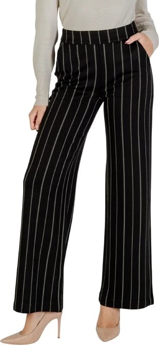 Pantallona Ichi femra të zeza