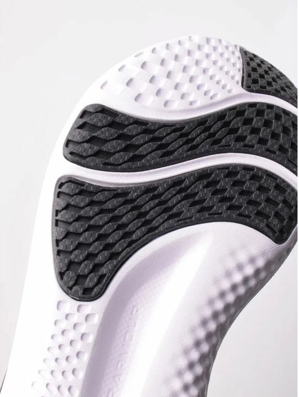 Atlete për meshkuj Under Armour Charged Swift, të zeza