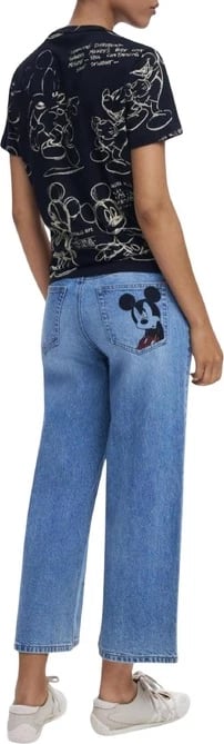 Maicë Desigual femra e zezë