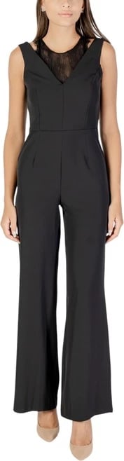 Kominoshe femra Rinascimento, e zezë