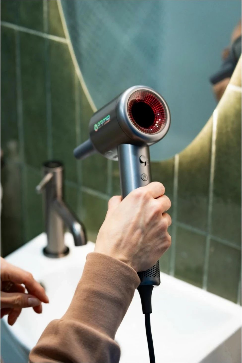 Tharëse flokësh Oromed Oro-F9 Sonic, 1600W, jonizim, argjend