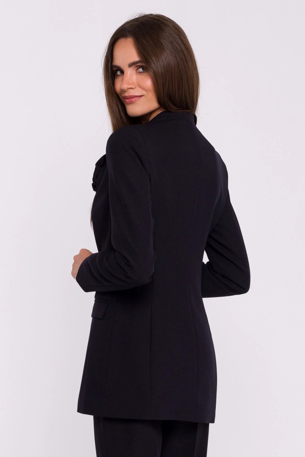 Jakne për femra Stylove model 200378, e zezë