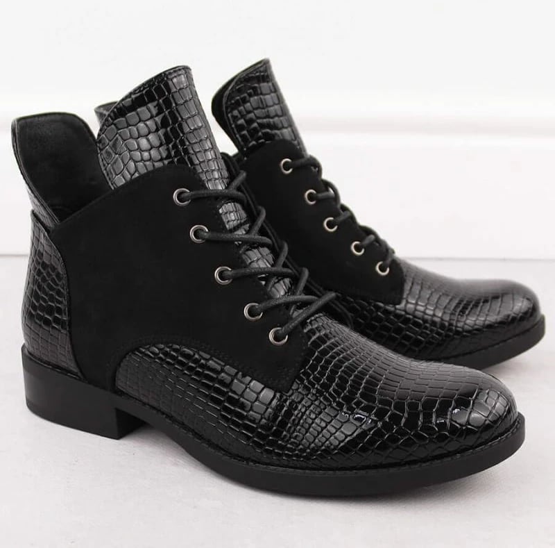 Çizme të shkurta për femra Vinceza, të zeza