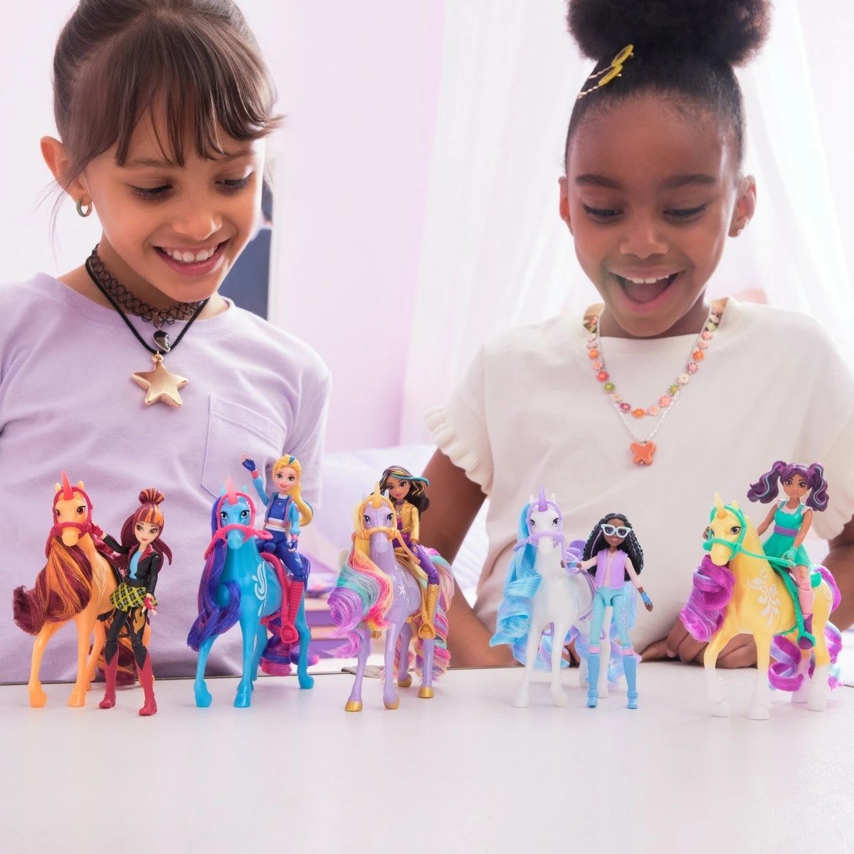 Set figurina Unicorn Academy Spin Master 6071175, Ava dhe Leaf, 11 cm + 13 cm, për vajza