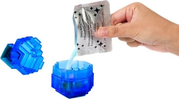 Figurë aksioni Minecraft Mattel Mini Mode Potion Brewing Noor or Never, me enë magjie dhe grimca Slimy Brew