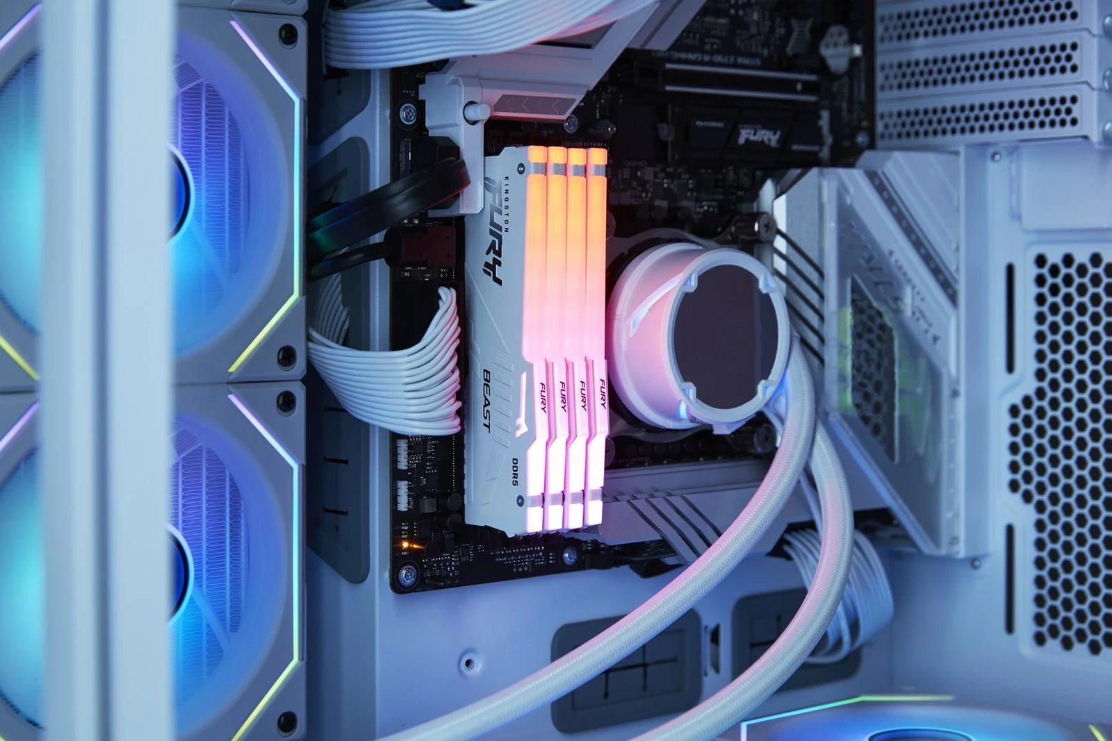 RAM Memorje Kingston FURY Beast 32GB 6000MT/s DDR5 CL36 RGB Bardhë