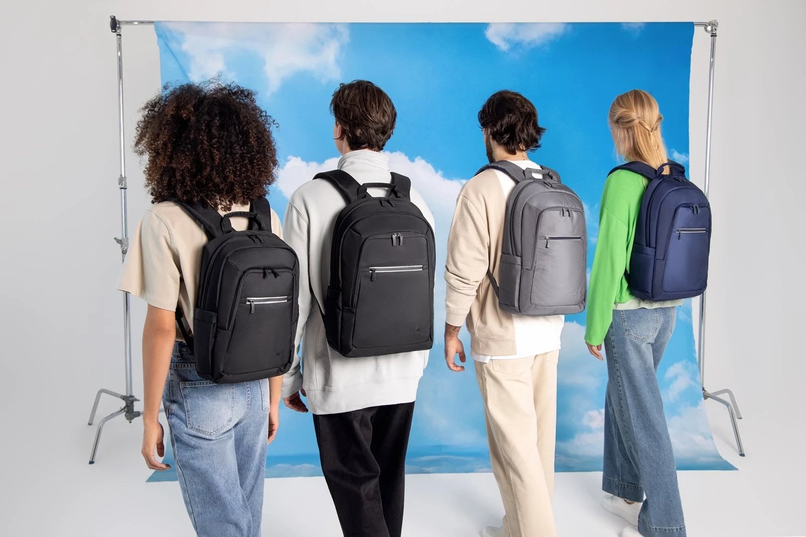Çantë shpine për laptop RIVACASE, 7569 Alpendorf ECO, gri