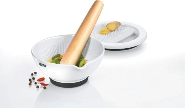 Havan dhe Pistil për Erëza GEFU SURI, Ngjyrë Arrë dhe Porcelan i Bardhë me Druri Tek