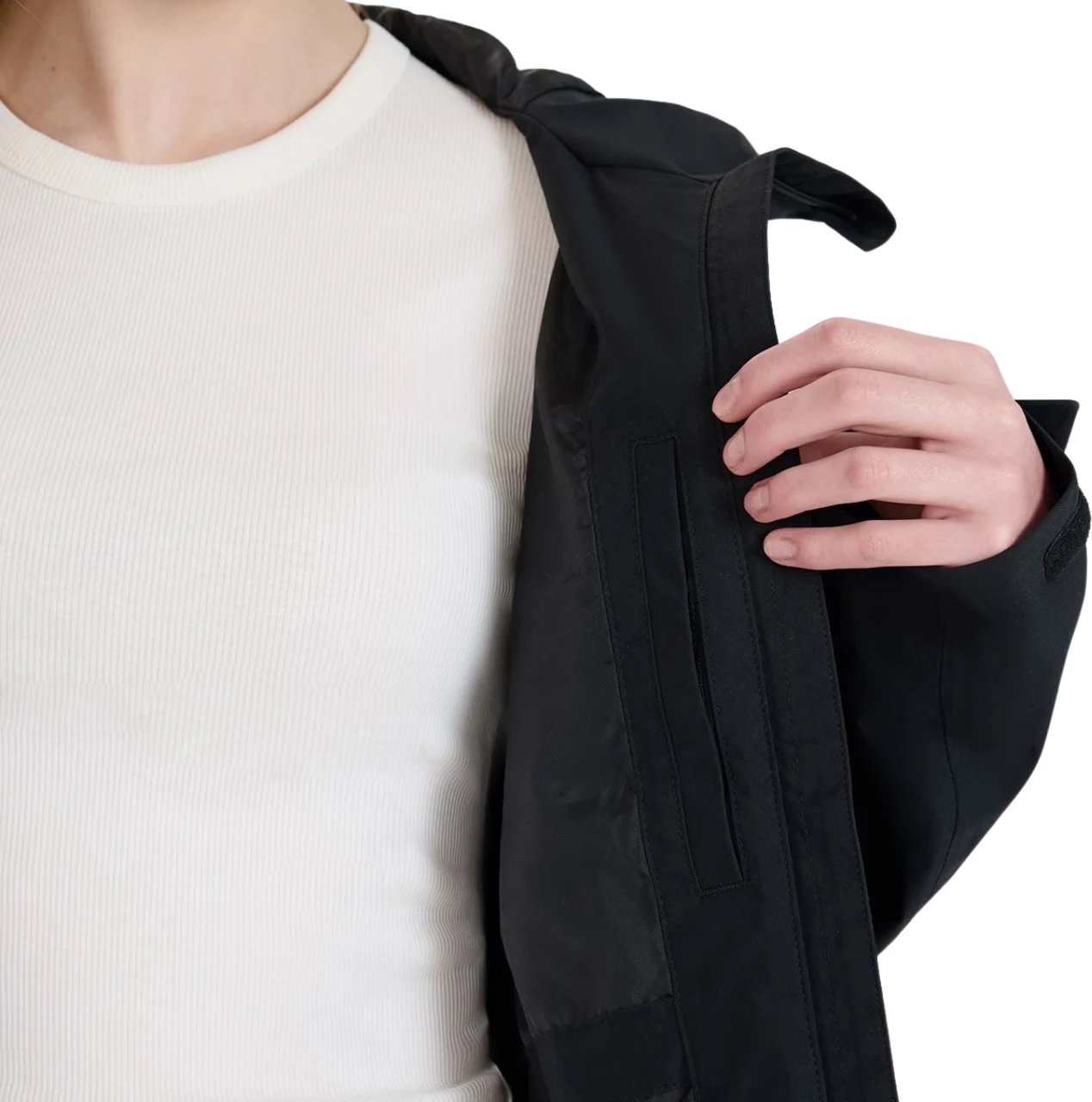 Jakne shiu për femra 4F, e zezë