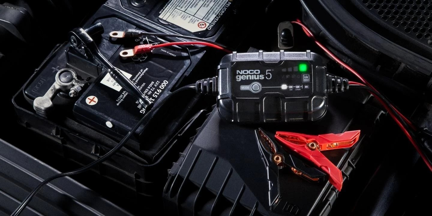 Kabllo rryme për veturë NOCO GENIUS5 5A, 6V/12V