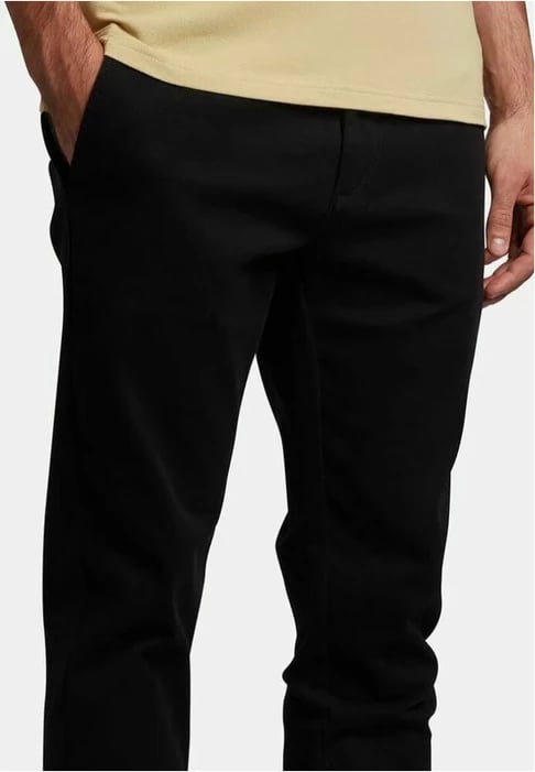 Pantallona Lyle & Scott për meshkuj, të zeza