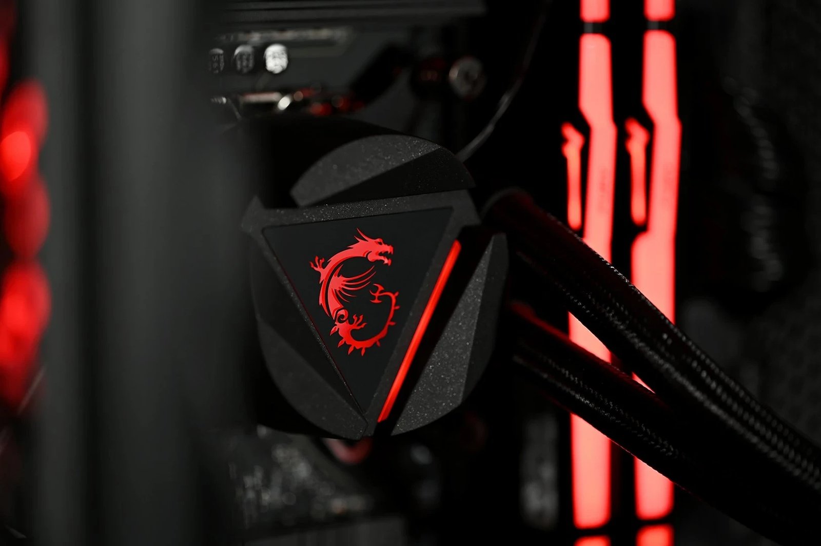Kompjuter Gaming, AMD Ryzen 7, 32GB RAM, 1TB SSD, AMD Radeon RX 7800 XT 