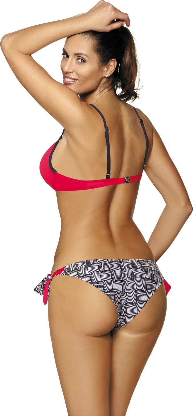 Kostum larje Marko model 116471, i kuq