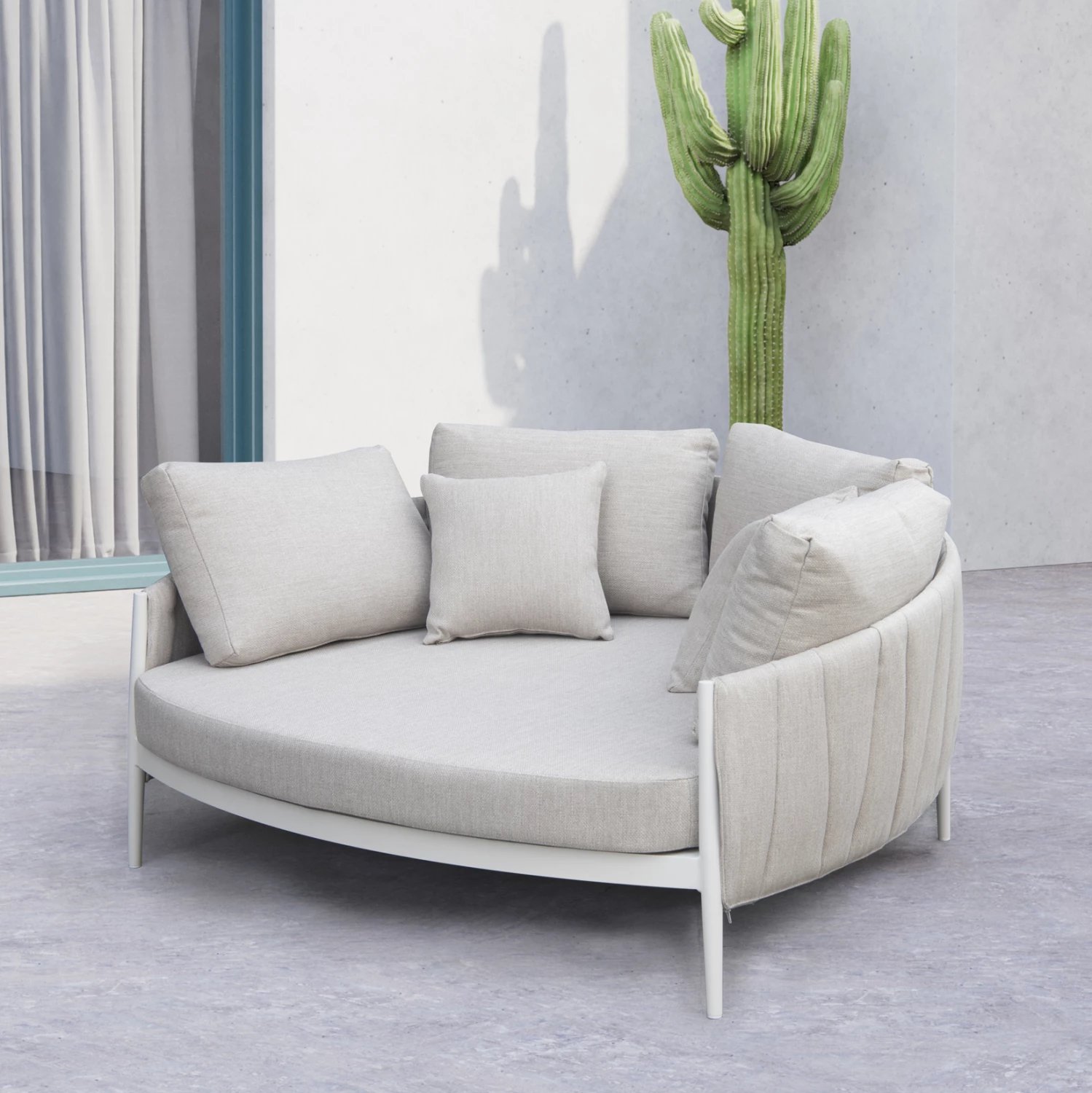 Daybed gjysmë-rrethore për dy persona, alumin, ngjyrë krem e bardhë, pëlhurë OLEFIN & rrip, 164x144x70cm