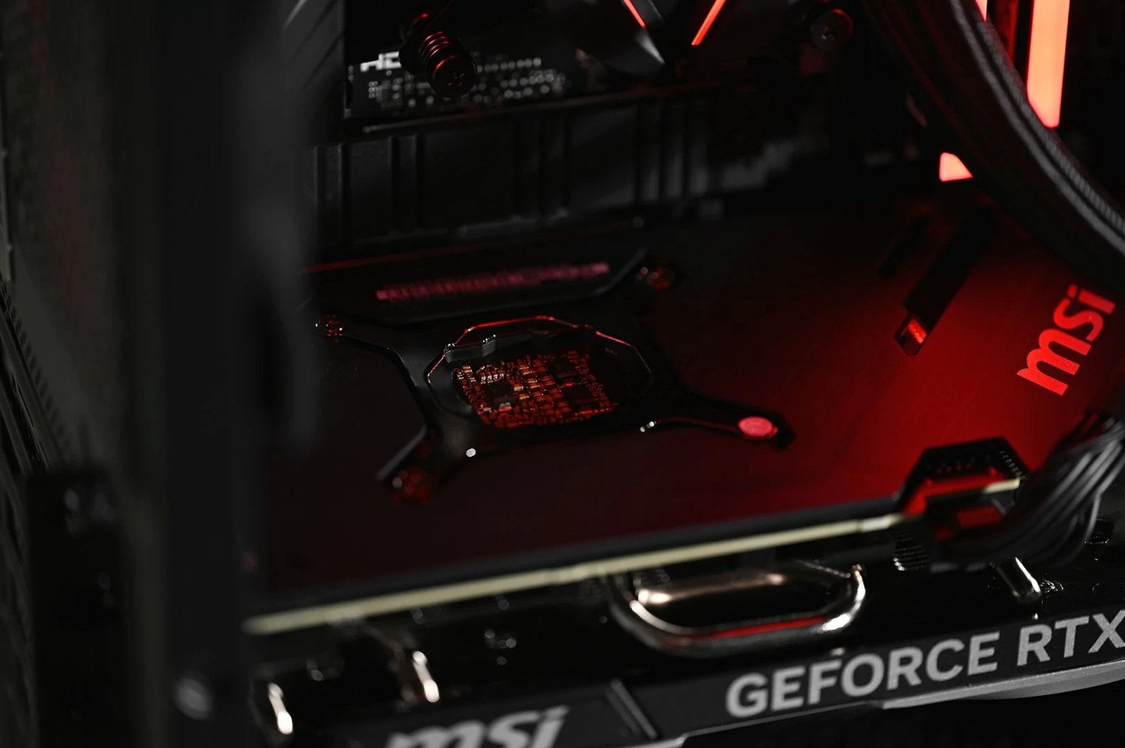 Kompjuter Gaming, AMD Ryzen 7, 32GB RAM, 1TB SSD, AMD Radeon RX 7800 XT 