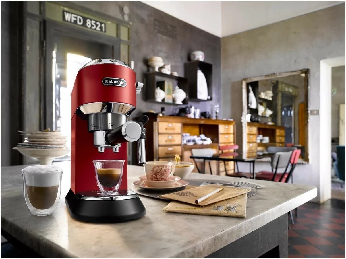 Espresso makinë DeLonghi Dedica EC 685, 1350 W, 15 bar, e kuqe