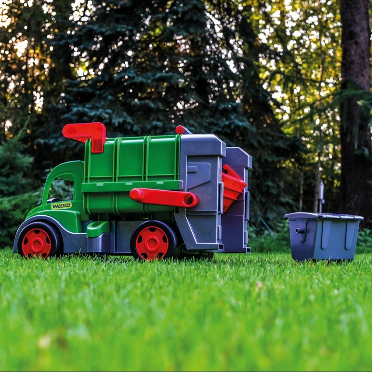 Kamion lodër Wader Gigant Farmer Garbage Truck 60 cm, plastikë, gjelbër/e kuqe/e hirtë