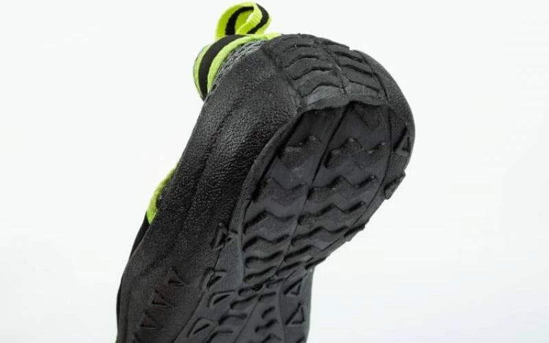 Atlete për meshkuj Mares, të zeza dhe të gjelbra