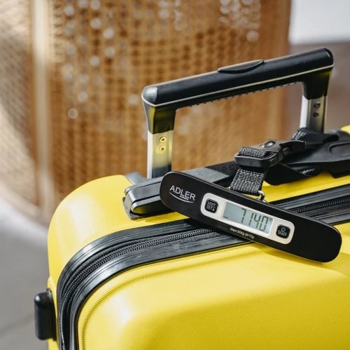 Peshore bagazhi Adler AD 8190, 50kg, saktësi 10g, LCD me ndriçim të bardhë, njësi g/kg/oz/lb, rrip polipropileni, CR2032, e zezë