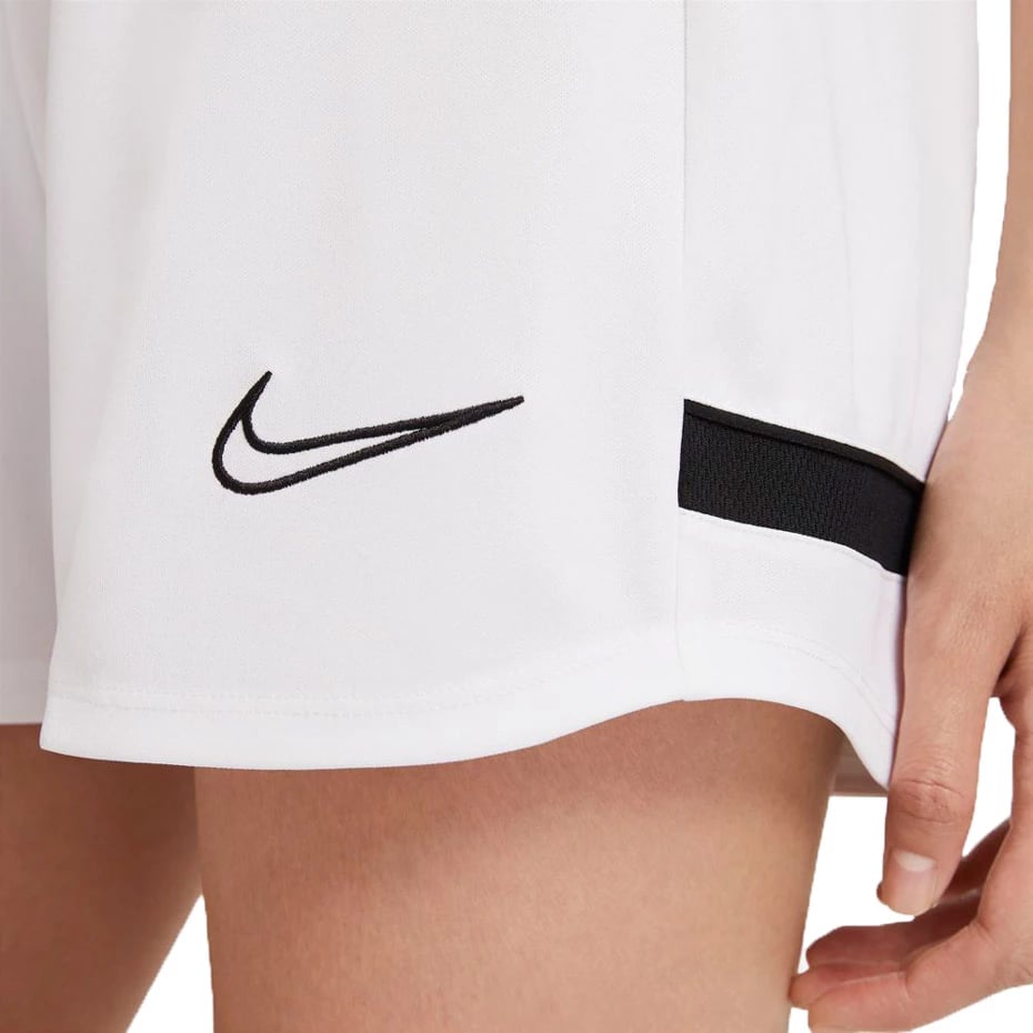 Shorce për femra Nike, të bardha