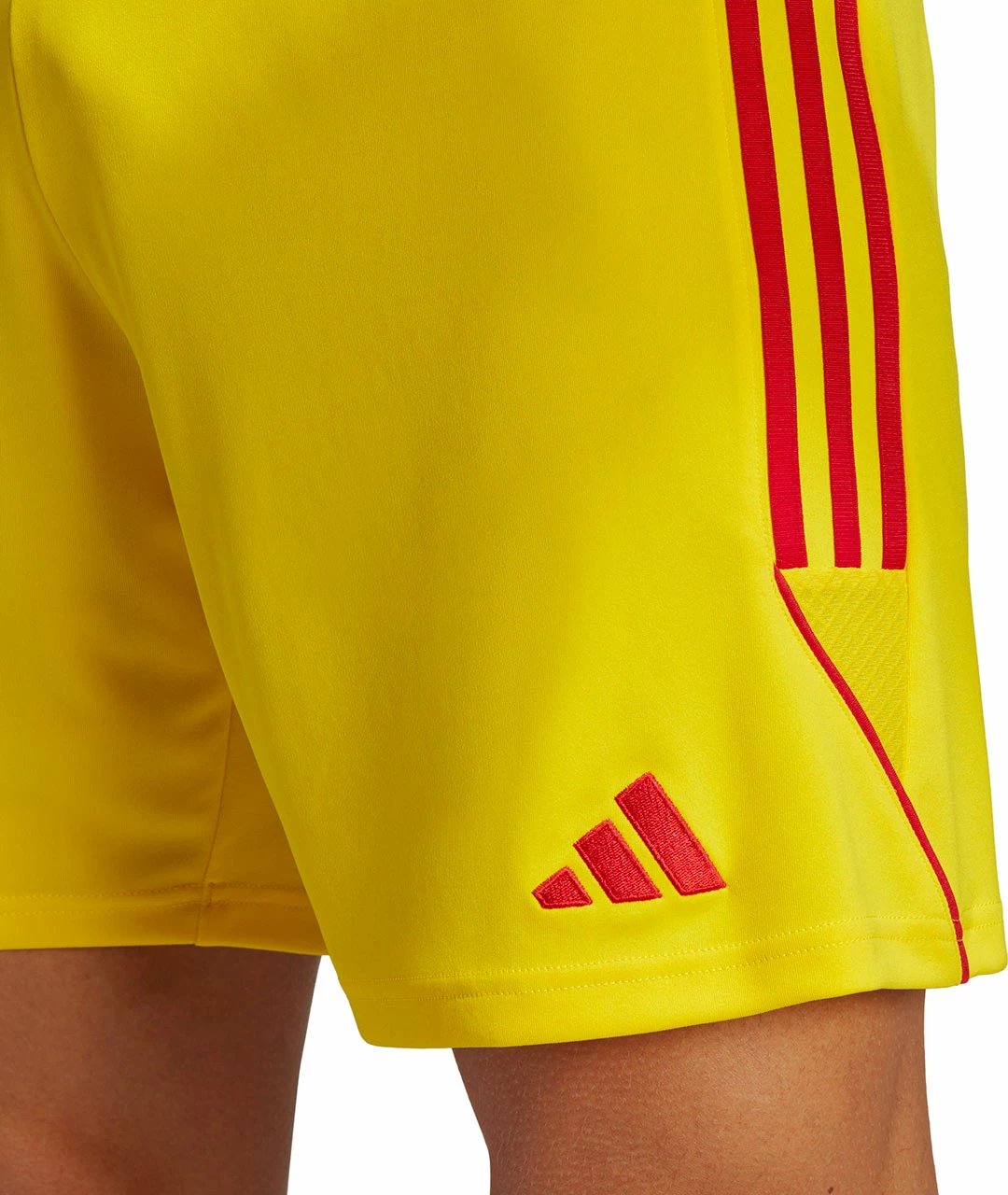 Shorce për meshkuj adidas, të verdha
