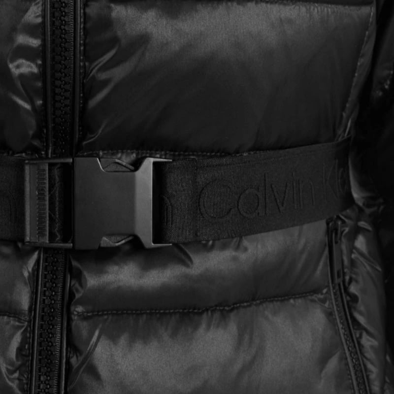 Jakne Calvin Klein, për femra, e zezë