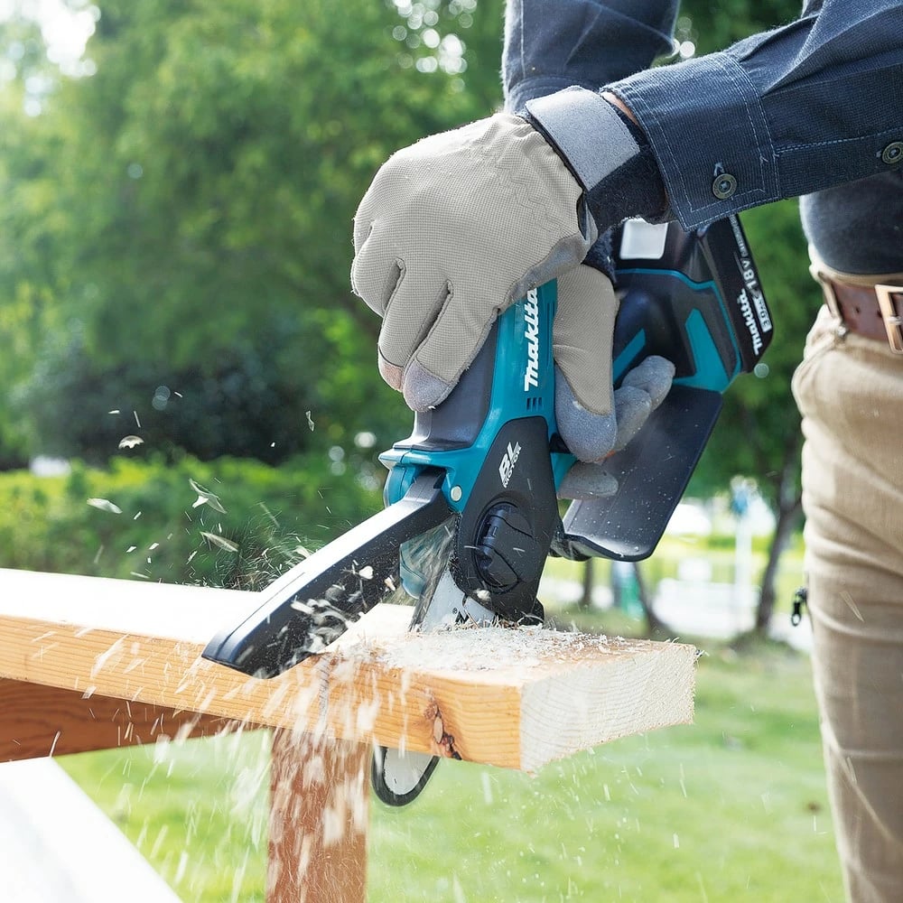 Sharrë elektrike Makita DUC101Z, 18V, 320W, 10cm, zi/kaltër Sharrë elektrike Makita DUC101Z, 18V, 320W, 10cm, zi/kaltër