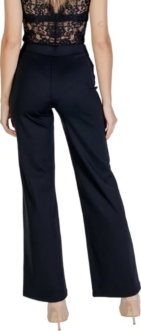 Pantallona Guess Active femra, të zeza