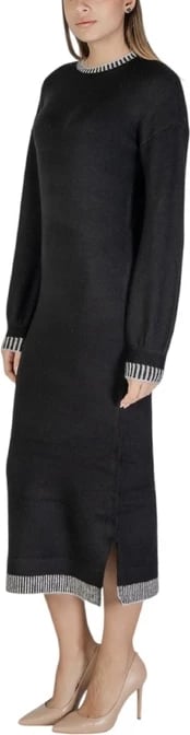 Fustan Vila Clothes për femra, i zi
