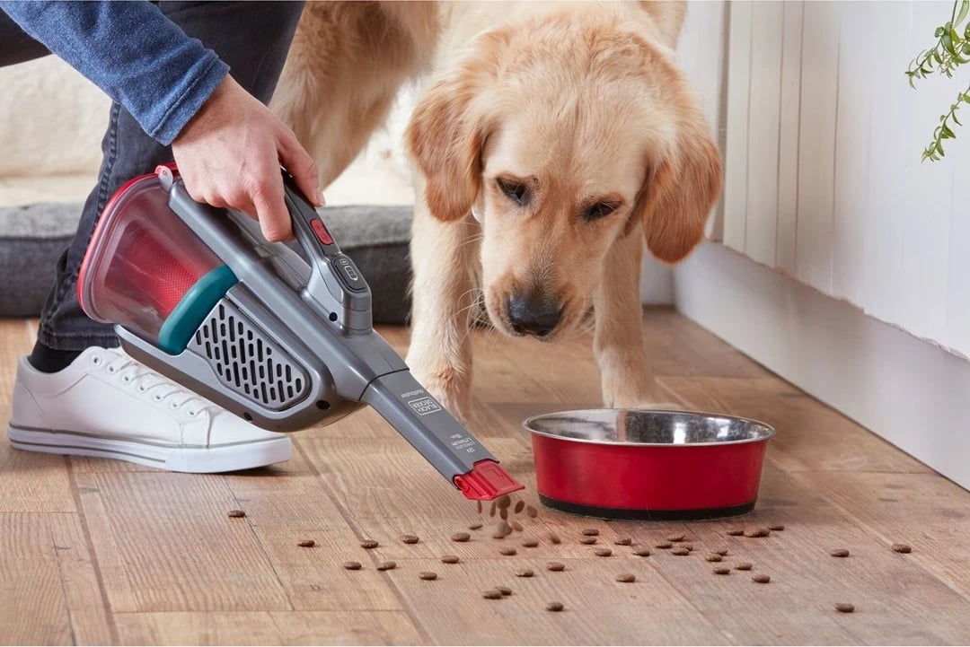 Fshesë elektrike e dorës Black & Decker, 20W Fshesë elektrike e dorës Black & Decker, 20W