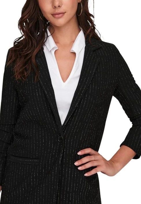 Jakne femra Jacqueline De Yong, e zezë