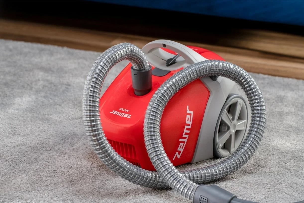Fshesë me korrent Zelmer Antek ZVC3501R, 3.5 L, 900 W, e kuqe